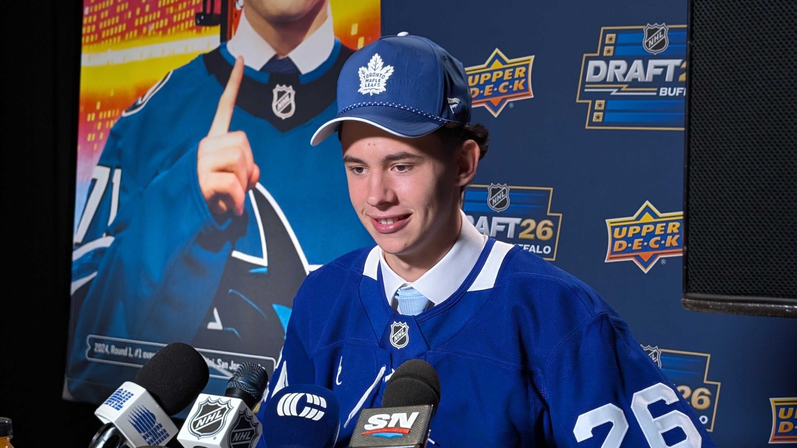 Maple Leafs select Alexander Bilecki with 60th pick in 2026 NHL Draft