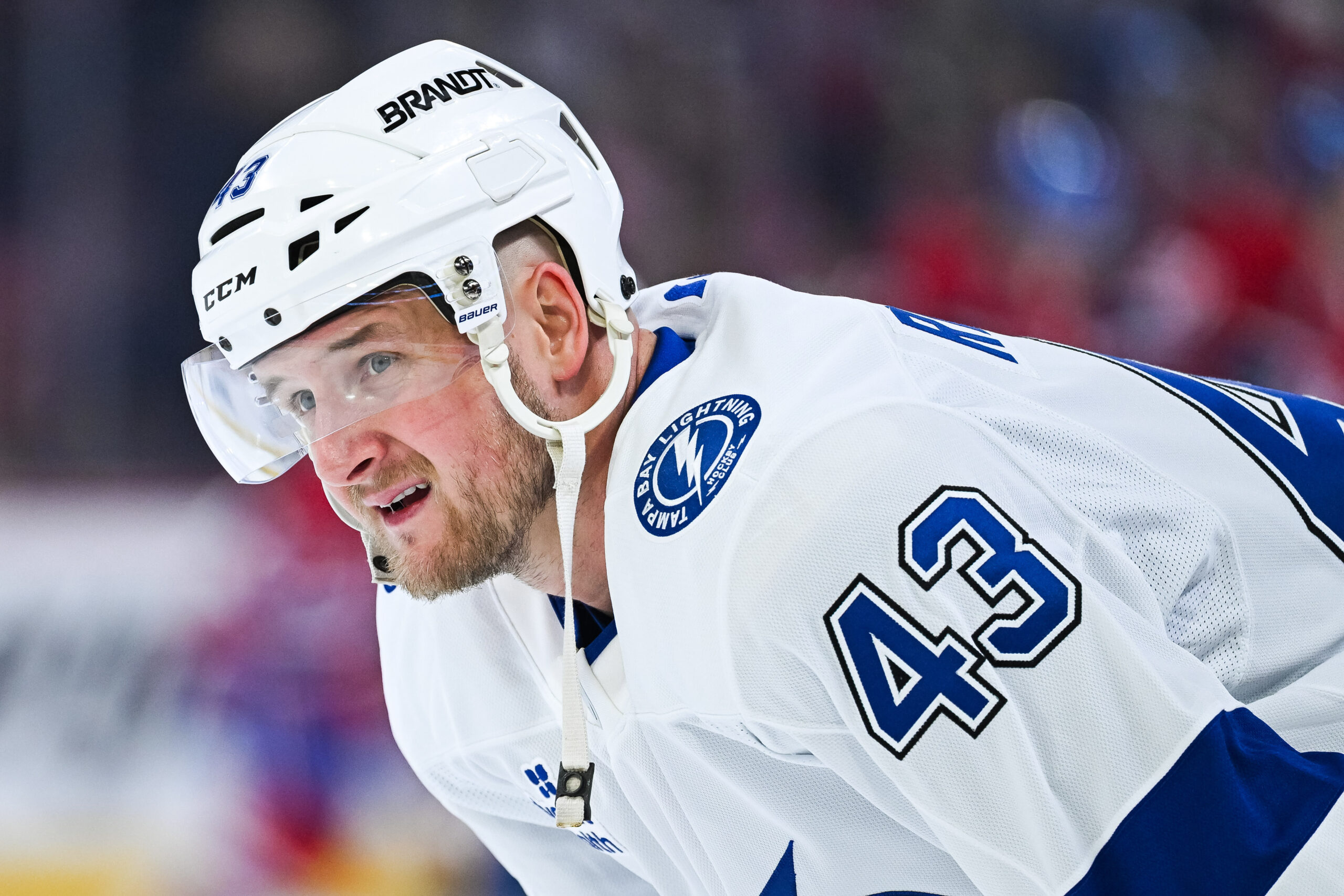 Maple Leafs acquire Darren Raddysh from Lightning for 5th round pick, signs 8-year contract