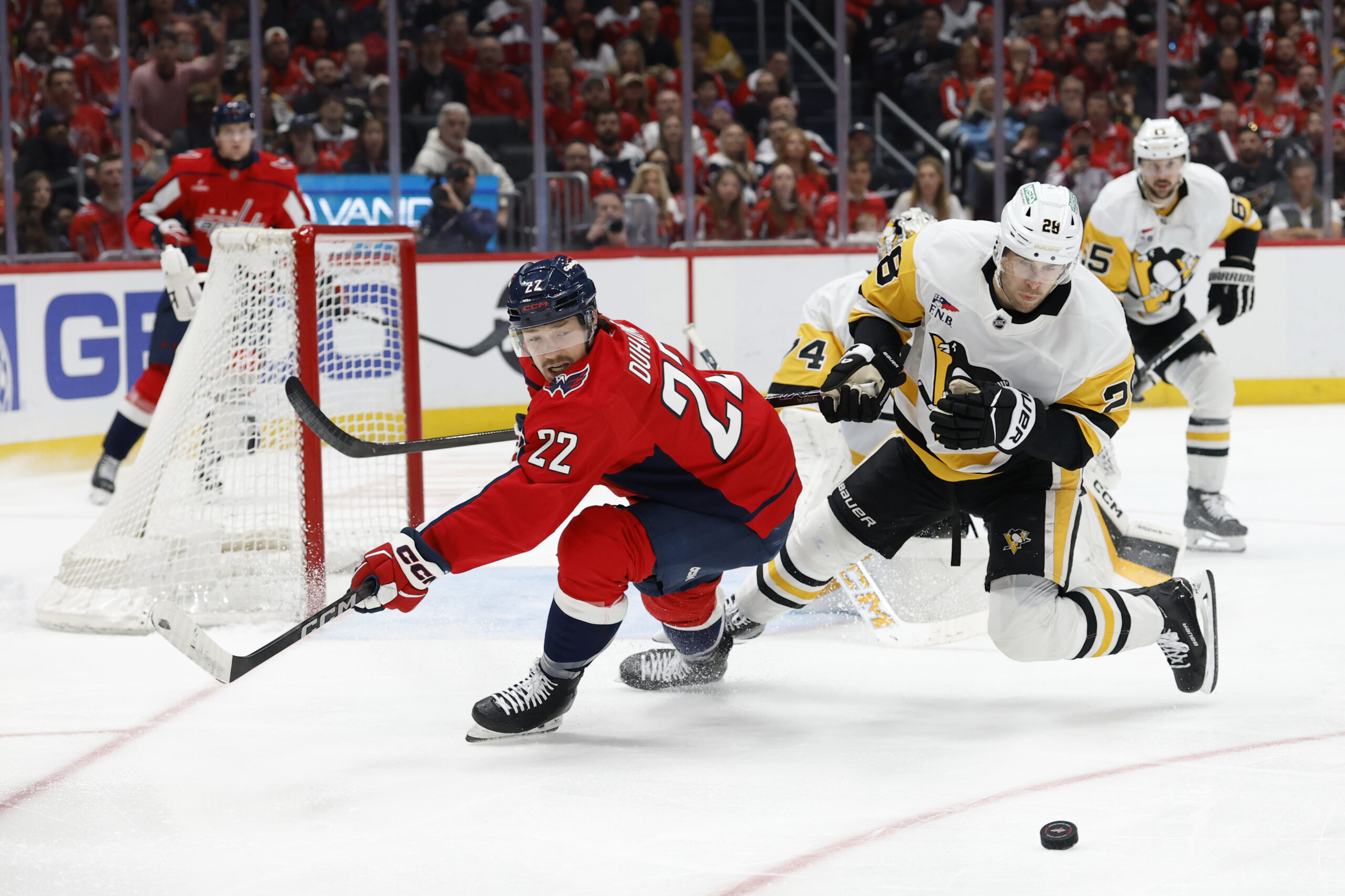 Report: Maple Leafs sign Brandon Duhaime to 3-year contract worth $1.8 million annually